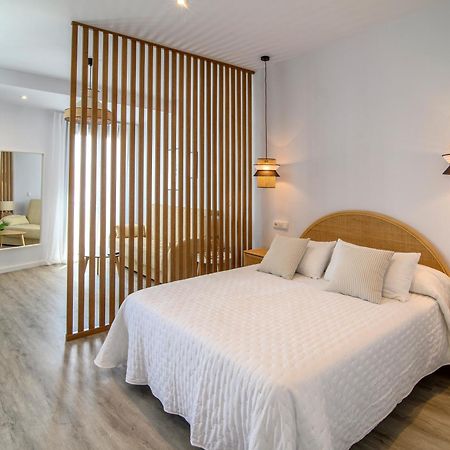 Antonella Suites Fuentes de Andalucía エクステリア 写真